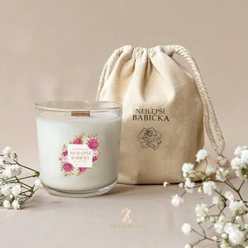 Svíčka Vonná svíčka s věnováním babičce růže Vůně svíčky: Jasmín & Velvet, Potisk na obalu: Žena ví co