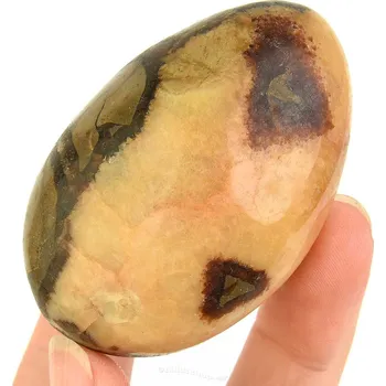 Přírodní kámen Hladký kámen septarie z Madagaskaru 111g