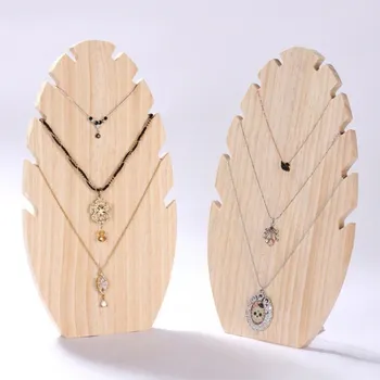 Souprava šperků Prosperk Stojan na řetízky dřevěný list S2496