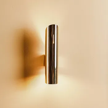 Lampička Argon Nástěnné světlo Ana, nahoru/dolů, mosaz - Nástěnný držák – výška 5 cm, výsuv 2,5 cm 2 x 6 W LED - Doprava zdarma