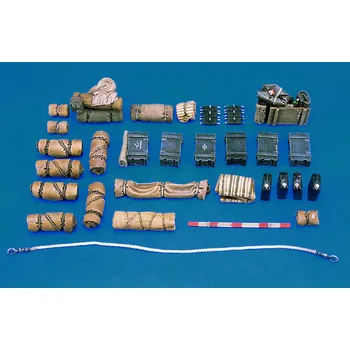 Plastikový model Royal Model 1/35 M 109 AL equipment