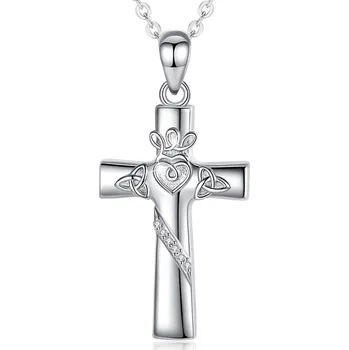 Náhrdelník Stříbrný pietní náhrdelník - Kříž s keltskými uzly a srdcem - Stříbrný pietní náhrdelník - Kříž s keltskými uzly, srdcem a zirkony