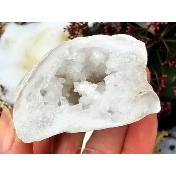 Přírodní kámen Křemeno-kalcitová geoda z Maroka 61g