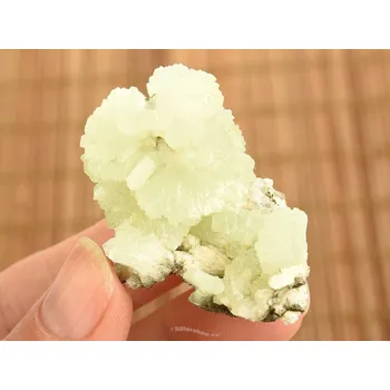 Přírodní kámen Prehnitový krystal surový z Maroka 28g