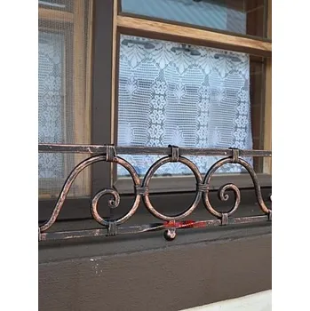 Parapet Předokenní kovaný držák truhlíku 6