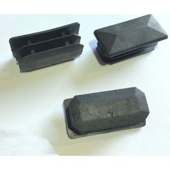 Plastová zátka do jeklu obdélníková 30 x 20 mm, černá