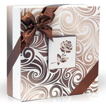 Bonboniéra Selllot, s.r.o., K Hájům 34, 155 00 Praha 5 - Vyrobeno v Belgii Belgické lanýže kakao a champagne v dárkové krabičce s mašlí (hnědá růže) 500 g