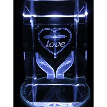 Krystal 3D Srdce v dlaních 5 x 5 x 8 cm