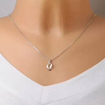 Přívěsek Přívěsek z kombinovaného 14K zlata - lesklé linie listu, zirkonová stopka