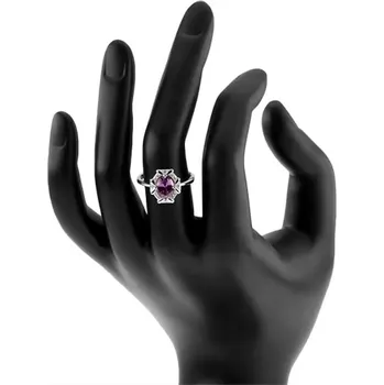 Prsten Zásnubní prsten ze stříbra 925, oválný fialový kamínek, zirkonový lem - Velikost: 49