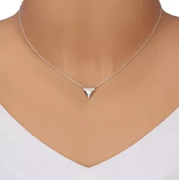 Náhrdelník Stříbrný náhrdelník 925 - obrácený trojúhelník, blýskavá zirkonová linie