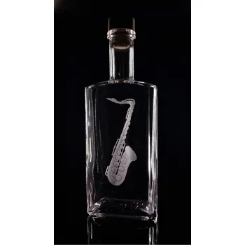 Sklenice lahev na kořalku 0,5l s rytinou saxofonu - ručně ryté (broušené) dárková krabička, dárek pro hudebníka