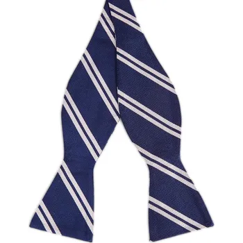 Navy hedvábný vázací motýlek s dvojitým proužkem stříbrné barvy - Trendhim