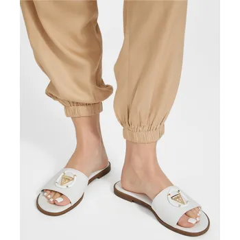 Dámské žabky GUESS dámské pantofle, nazouváky Magnify bílé 40