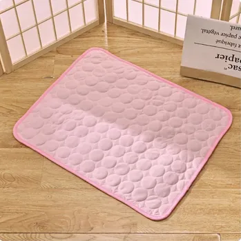 Pelíšek pro psa Letní chladící podložka pro psy i kočky (6 velikostí a 5 různých barev) Barva: růžová, Velikost: S (50x40 cm)