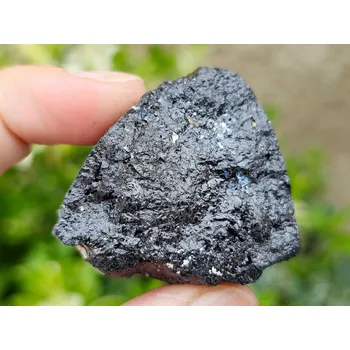 Přírodní kámen Turmalín černý skoryl krystal 79g z Madagaskaru