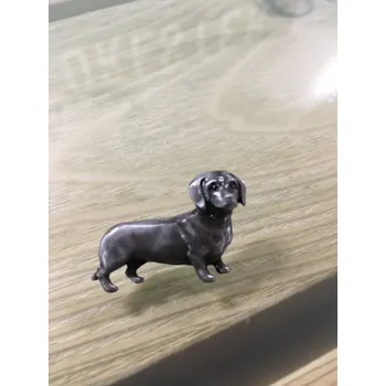 Odznak - jezevčík - stříbrný