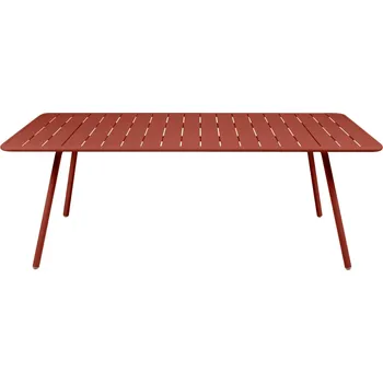 Zahradní stůl Zemitě červený kovový stůl Fermob Luxembourg 207 x 100 cm