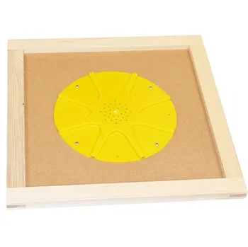 Výkluz mezidno pro úl 39 x 24 cm 8 otvorů přírodní/žluté 45,5 x 45,5 x 2,2 cm
