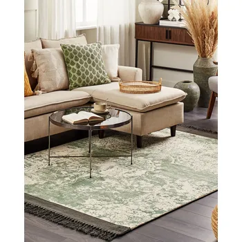 Koberec Koberec zelený béžový viskóza a bavlna 160 x 230 cm se vzorem se střapci vintage styl Beliani