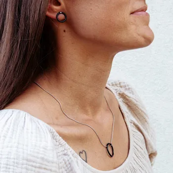 Souprava šperků Sada Karma černá Barva: Stříbrná