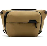 Peak design EVERYDAY SLING 3L V2 (Peak Design) Barva: Coyote (světle hnědá)