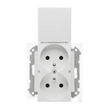 Elektrická zásuvka Simon 55 TGZ2BMCZ.01/114 Zásuvka 1 násobná, IP44s uzemněním, se clonkami, s těsněním rámečku, kryt v barvě světle šedá matná