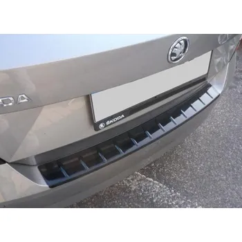 Auto-moto Milotec práh pátých dveří s výstupky pro Škoda Fabia III Limousine vč. facelift, r.v. 2014-, černý lesklý