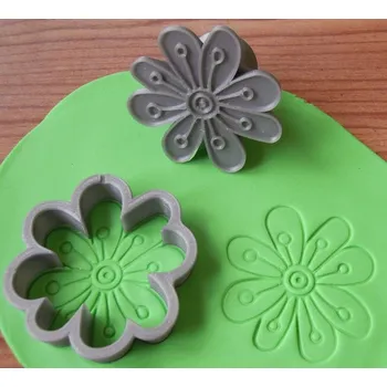 Vykrajovátko Razidlo a vykrajovátko KVĚT 923