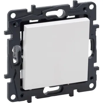 vypínač LEGRAND 863107 Niloé STEP křížový přepínač řazení č.7 bílý (LEGRAND 863107)