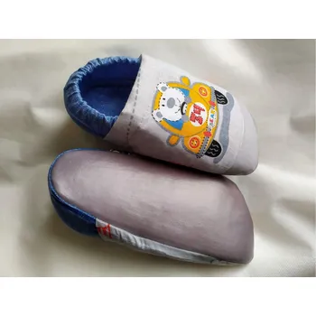 Capáčky Gumová podrážka (zátěr) rozměr zátěru: 21 - 23,5cm (137,-Kč)