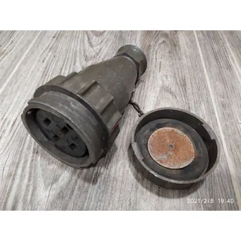 Elektrická zásuvka MEZ Stará plochá technická zásuvka 3P+PEN 4 kolík 500V/25A vojenská