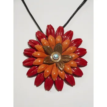 Přívěsek Kožený přívěsek č.1 Barva: Červená