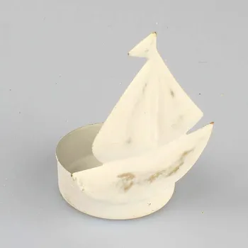 Svícen Kovový svícen na čajovou svíčku - lodička