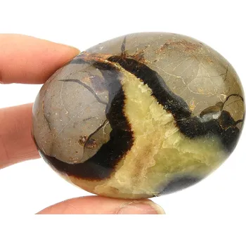 Přírodní kámen Hladká septarie z Madagaskaru 155g