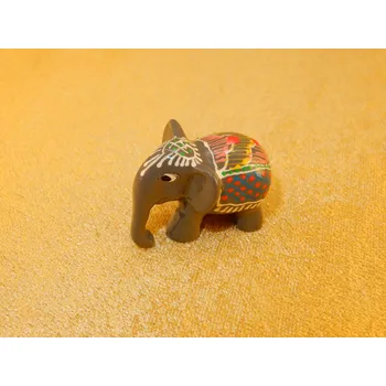 Ručně malovaná soška slona z pryskyřice Bawah Abu