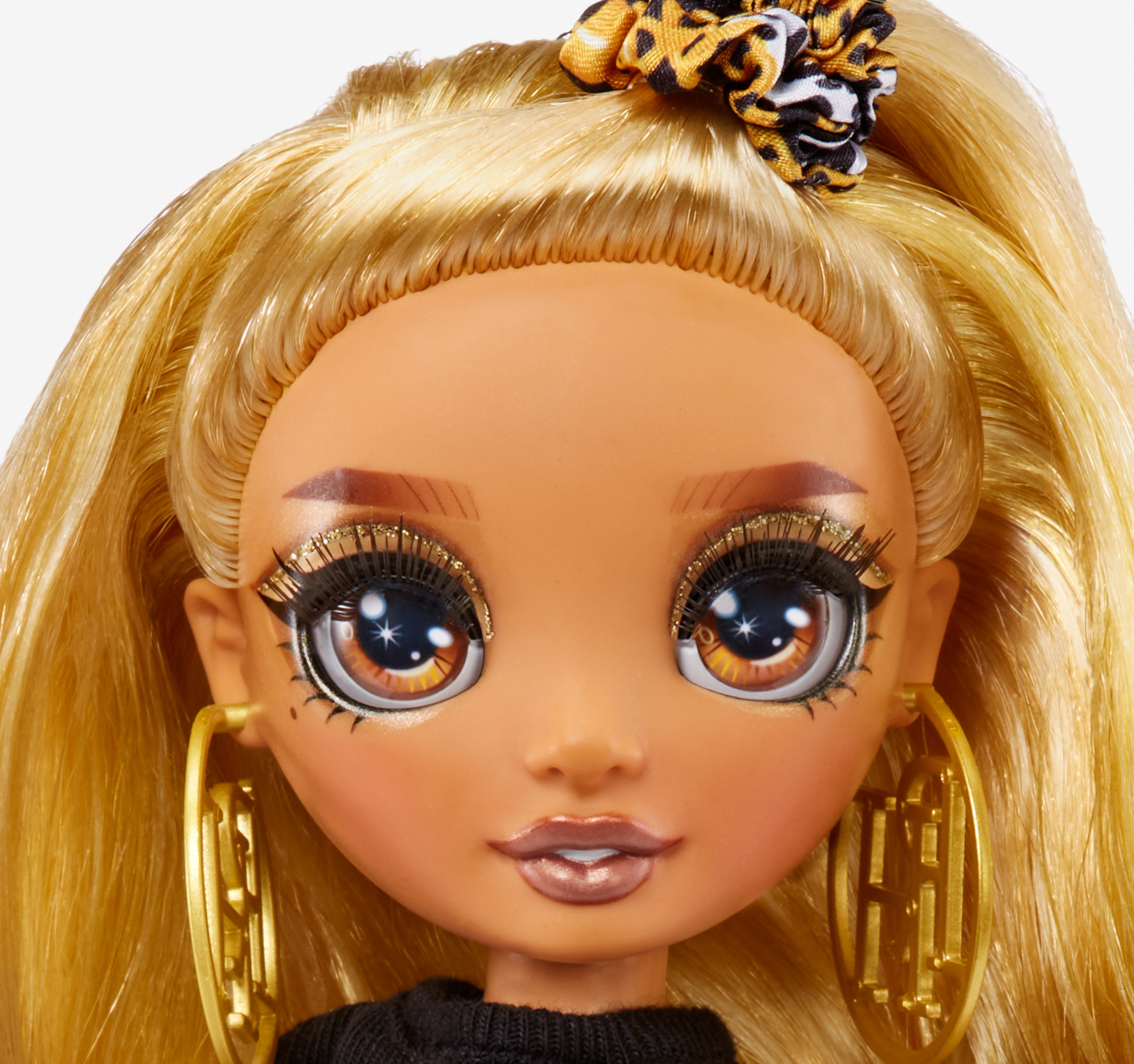 MGA Rainbow High Pyžamová párty Marisa Golding