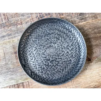 Tác kovový tepaný PRŮMĚR: cca 12,5 cm