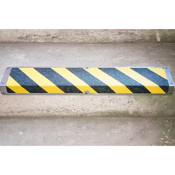parkovací zábrana Protiskluzový nášlapný profil, aluminium m2, černo-žlutý, š 635 mm