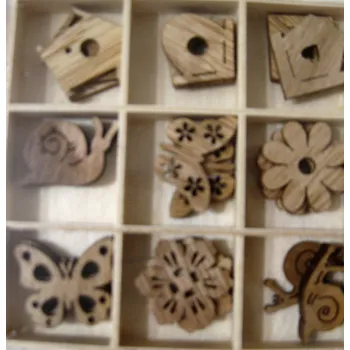 Dřevěná dekorace cca 3cm 27ks