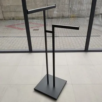 Figurína Černý stojan C10