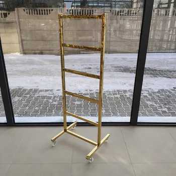 Figurína Zlatý stojan RT-095