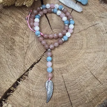 Růženec Růženec do auta s andělským křídlem, z akvamarínu, růženínu a slunečního kamene