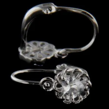 Náušnice Stříbrné náušnice s klasickým zapínáním