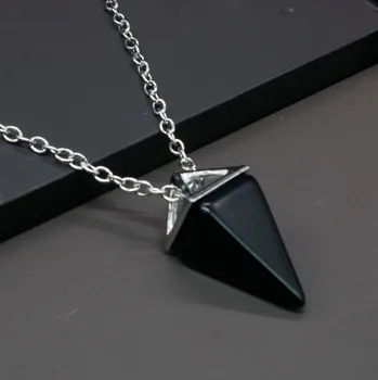 Náhrdelník B-TOP Stylový náhrdelník s přívěskem z černého achátu