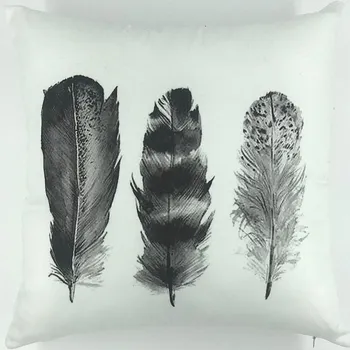 Dekorativní polštářek BYTEMA Povlak na polštářek PEŘÍČKA ČERNÉ 45 x 45 cm