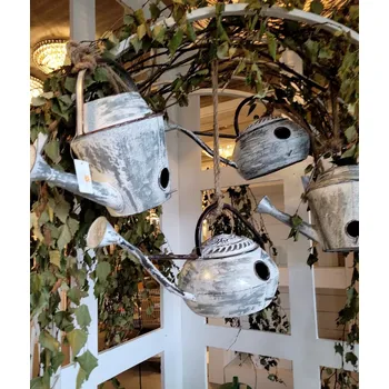 Zahradní dekorace Krémová kovová ptačí budka ve tvaru kropáčku - 46*26*27/54 cm