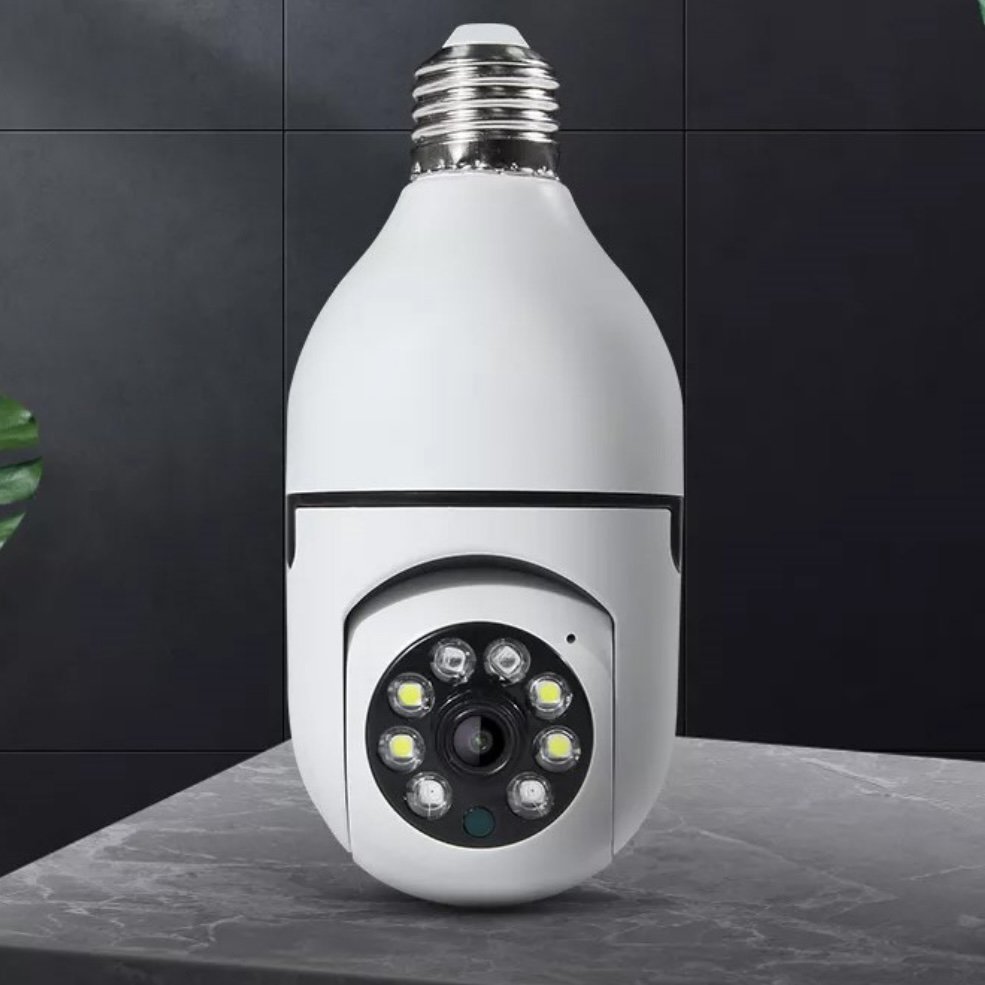 Bezpečnostní otočná Smart Wifi kamera 4K 360° s LED žárovkou E27 a nočním viděním