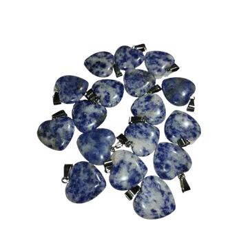 Přívěsek Přívěsek srdíčko ze sodalitu velké 2cm