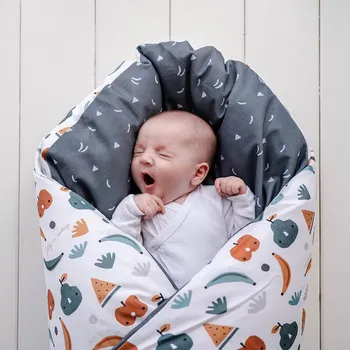 Zavinovačka Lily is sailing Péřová zavinovačka - Ovoce Velikost: 80 x 80 cm, Varianta: povlak zavazování páskem